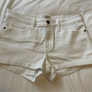 Abercrombie white Jean shorts size 6